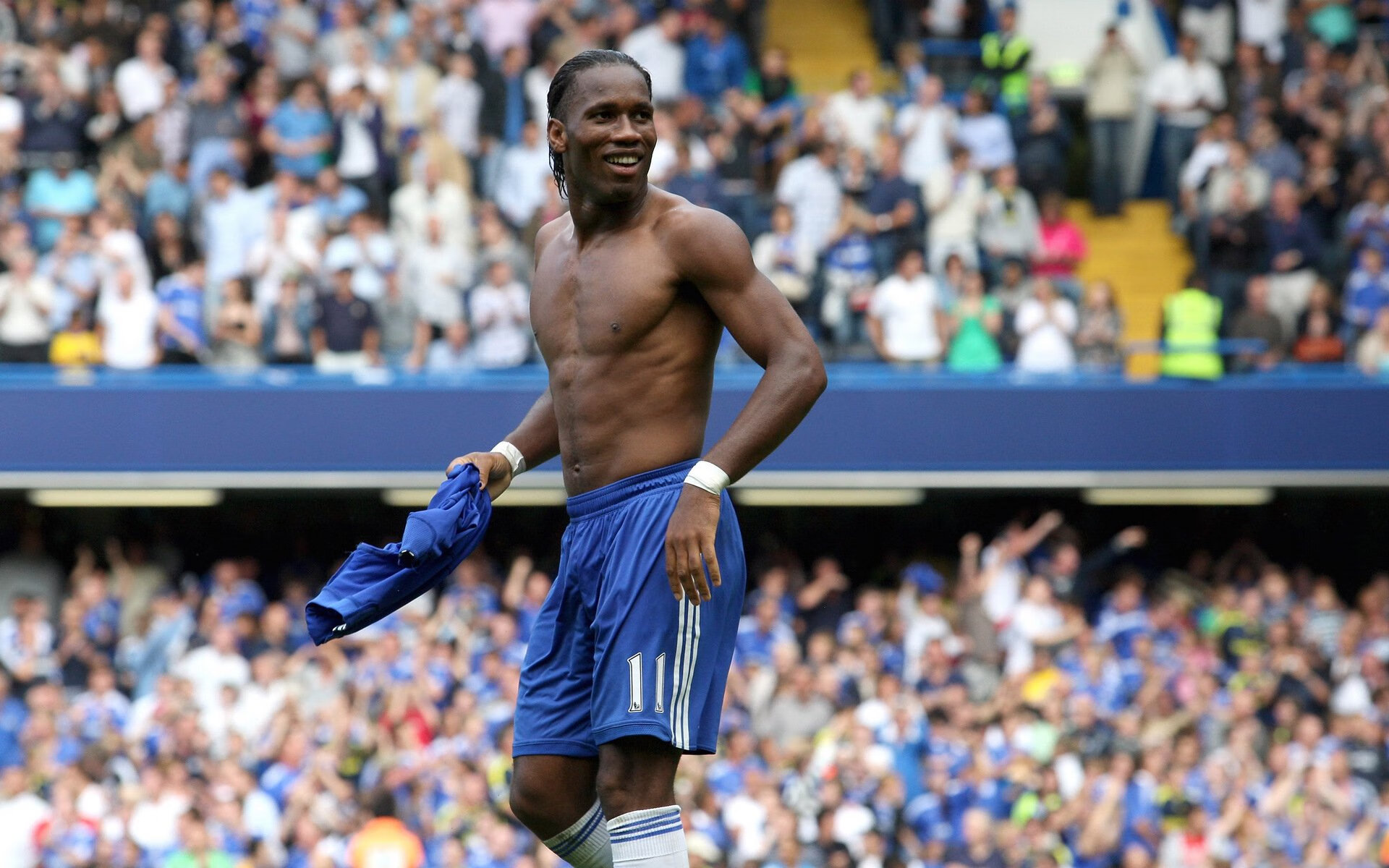 《ApexLegends》“极夜底域”地图上线,战术层出不穷!