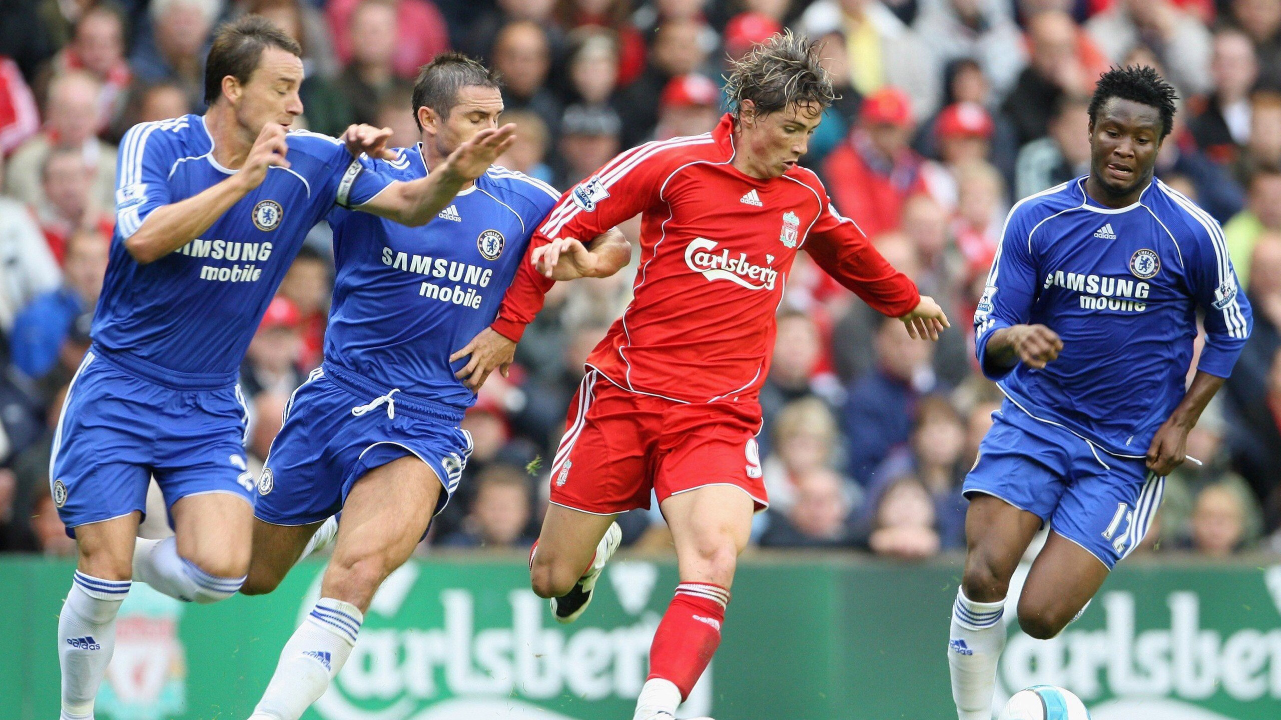 《堡垒之夜》“未来光影”奇幻之旅，创意爆发无限可能！